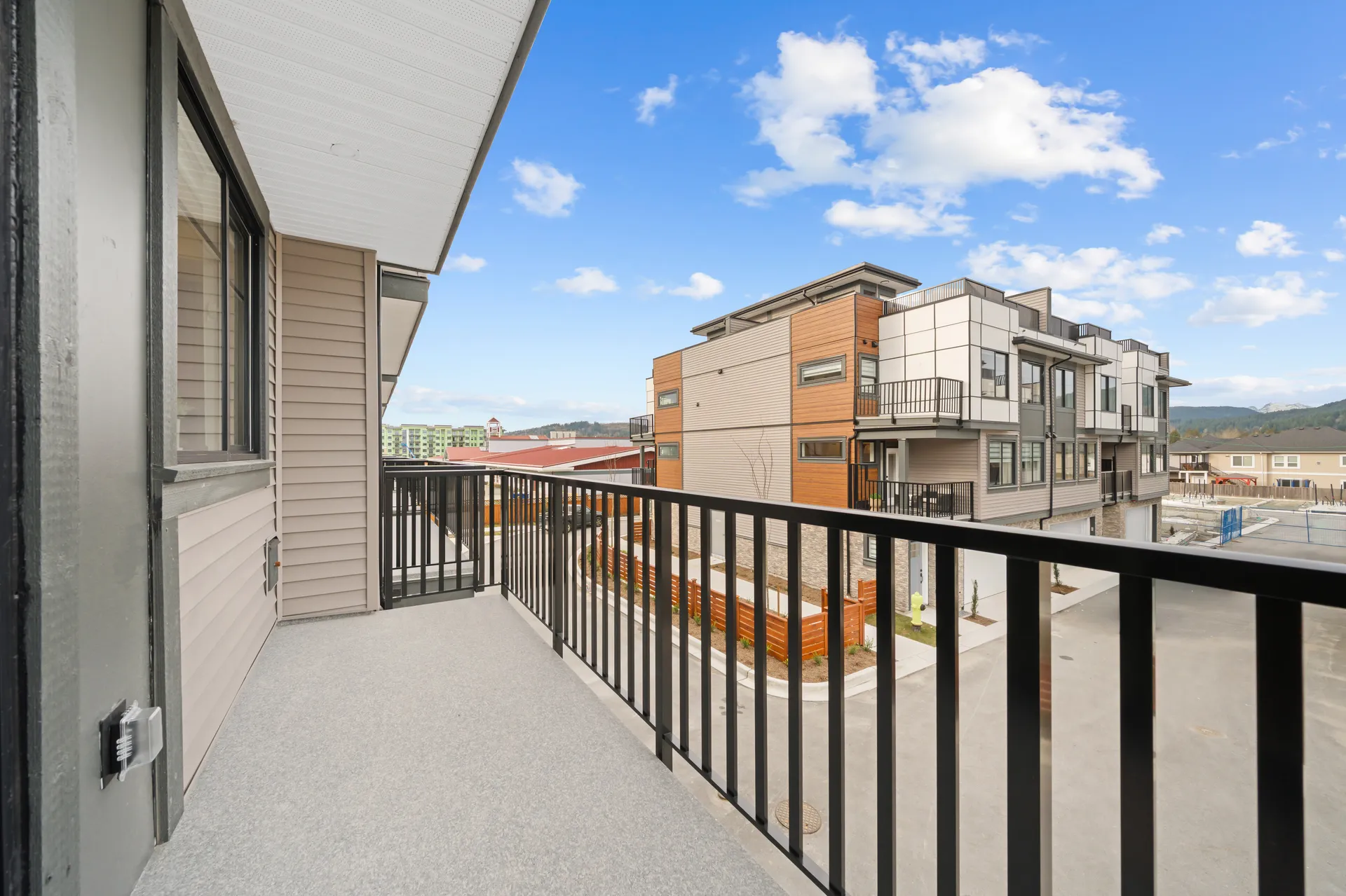 32929 Cherry Ave, Mission, BC, photo 4 of 10